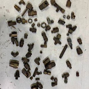 Lote de 70 Piezas de Bronce para Conexiones - imagen 4
