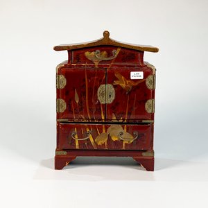 Cofre Oriental de Madera y Laca Bordeaux con Cajones y Puertas - imagen 1