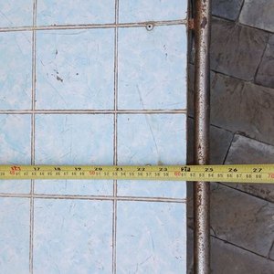 Mesa Plegable Antigua con Detalles y Cubierta de Azulejos - imagen 6