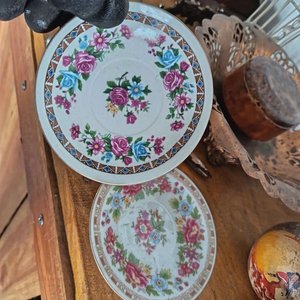 Lote de Adornos Varios: Tazas, Platillos Orientales y Figuras Decorativas - imagen 10