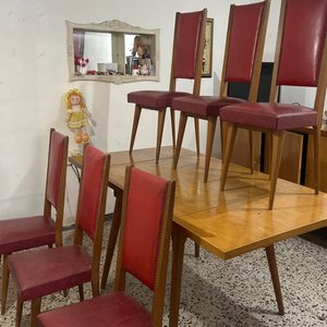 Lote siguiente: Mesa de Comedor con 6 Sillas Estilo Clásico