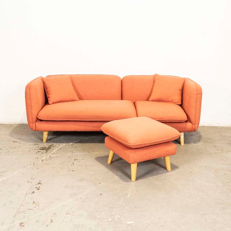 Lote anterior: Sofá de dos cuerpos y banqueta para decorar tu hogar
