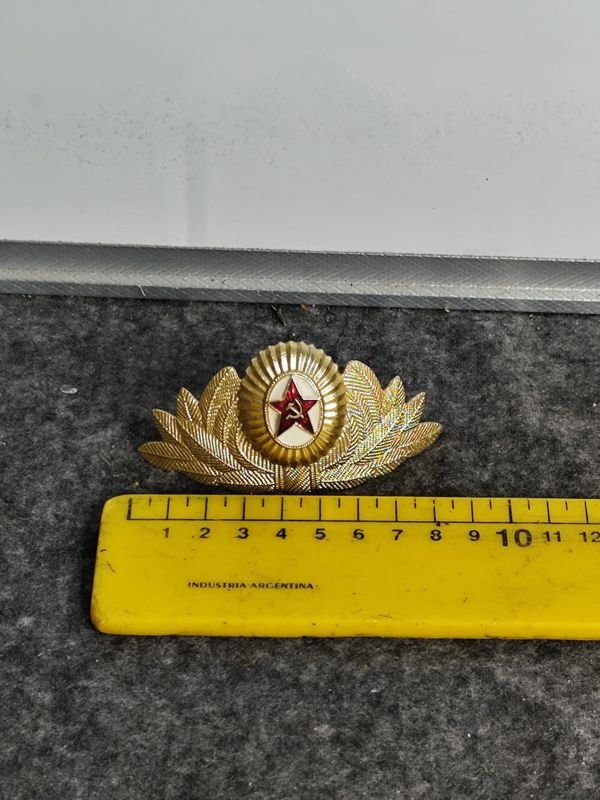 Insignia de Gorra Militar Unión Soviética con Estrella Roja