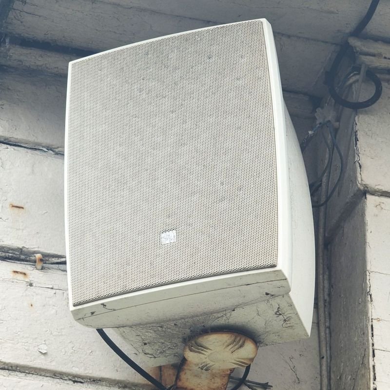 Lotes de parlantes JBL y Thonnet & Vander - imagen 8