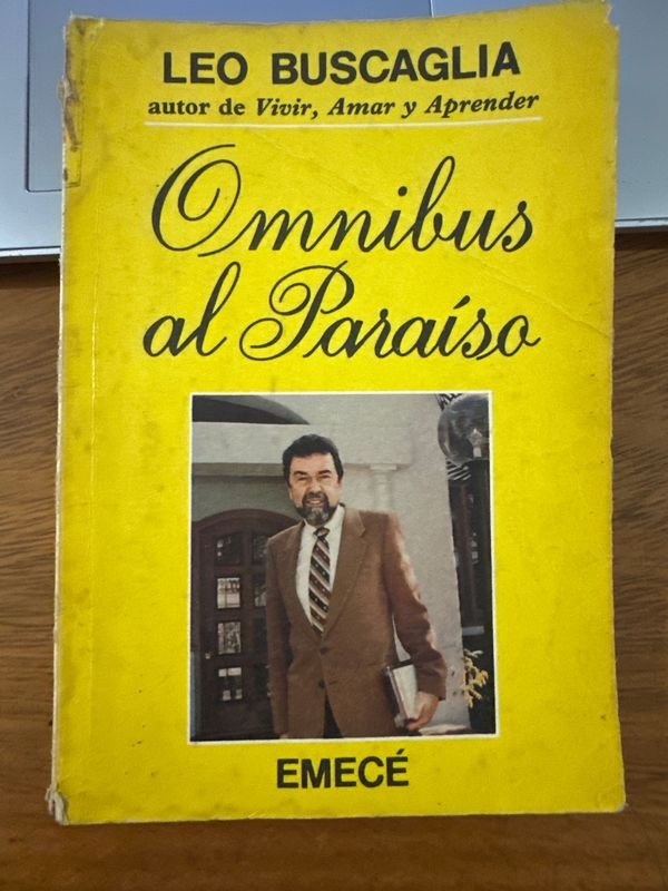 Libro Omnibus al Paraíso de Leo Buscaglia