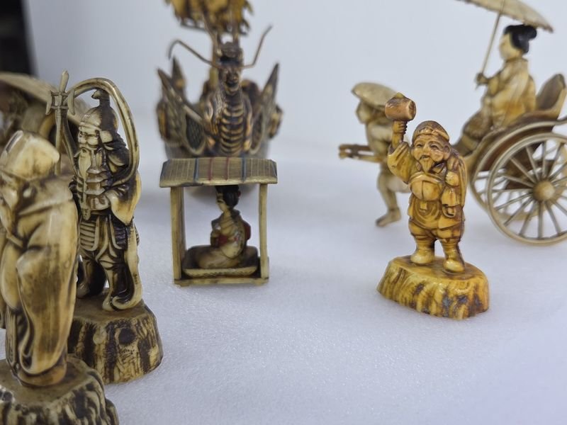 Adornos Japoneses con Figuras y Dragones - imagen 5