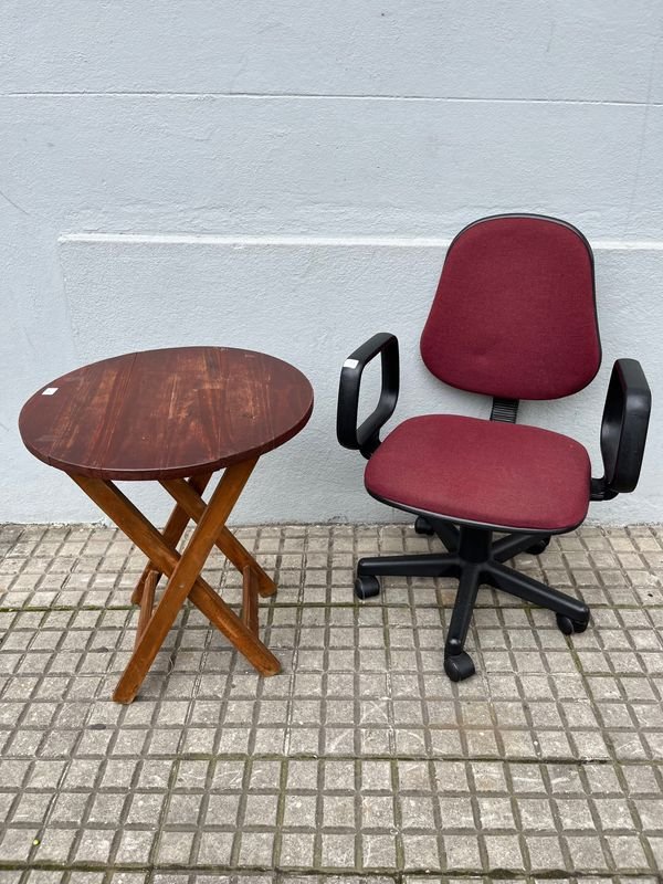 Mesa Plegable Circular de Madera y Silla de Escritorio Tapizada - imagen 1