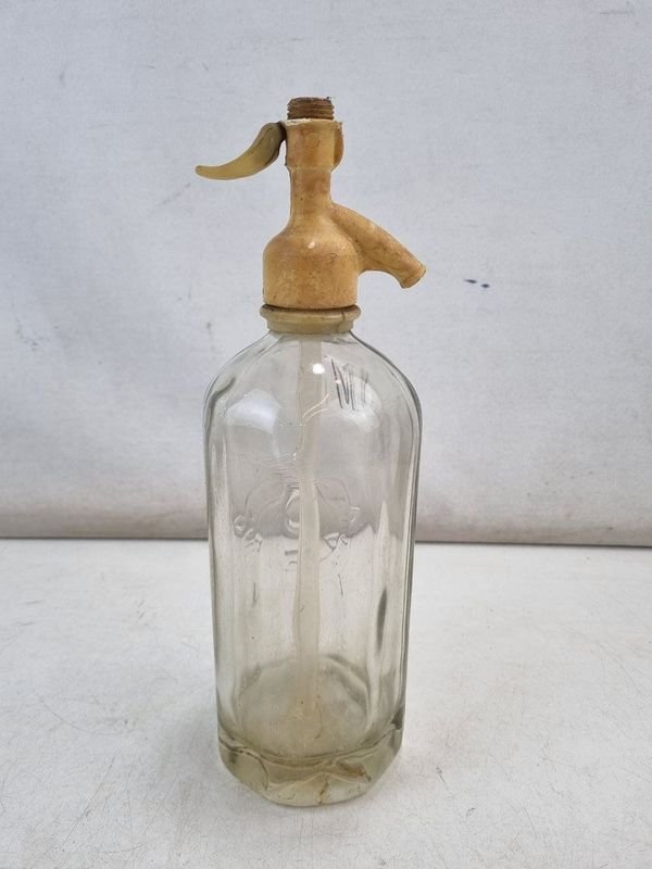 Antiguo Sifón de Soda de Cristal con Cabeza de Cerámica Beige