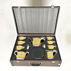Lote siguiente: Juego de Té de Porcelana China "Jingpin Guzhici" con Estuche