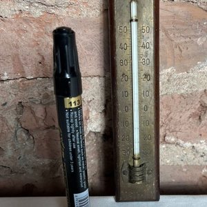 Termómetro Antiguo de Madera con Base Metálica - imagen 4