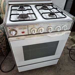 Cocina a Gas James Blanca con Horno - imagen 5