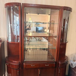 Mueble Bar Vitrina Desarmable Madera Oscura Estilo Clásico - imagen 1