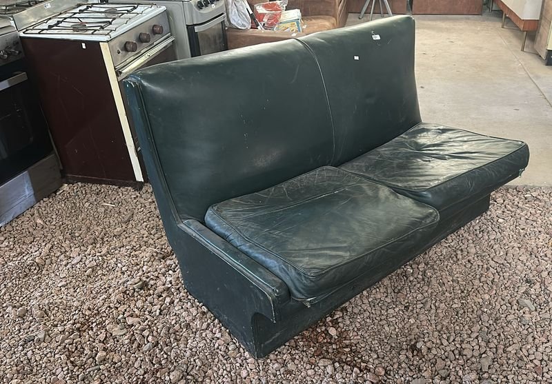 Sillon verde dos cuerpos usado con averías - imagen 3