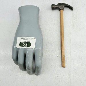 Lote siguiente: Martillo de Carpintero Pequeño con Mango de Madera