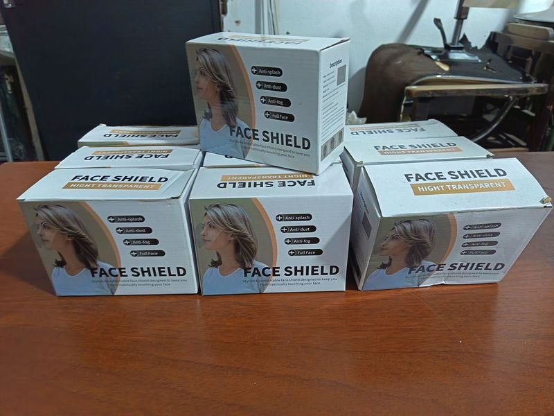 Pack de 10 Mascarillas Faciales Transparentes Nuevas