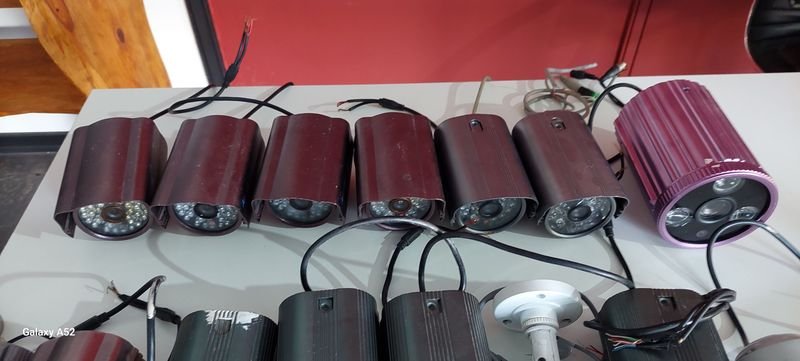 Lote de Cámaras de Seguridad en Excelente Estado - imagen 13