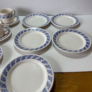 Juego de Tazas y Platillos de Cerámica con Diseño Azul - imagen 3