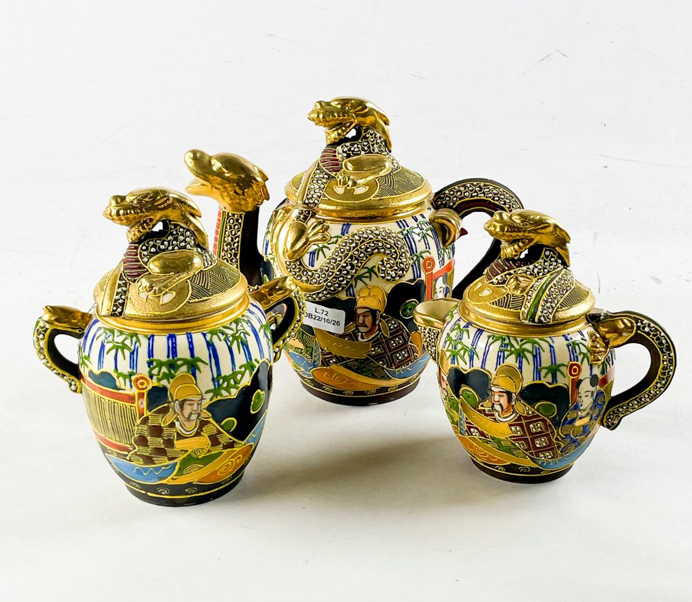 Juego de Porcelana Satsuma con Dragones y Figuras Orientales