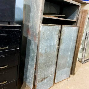 Mueble Metálico de Chapa con Cuatro Puertas - imagen 5