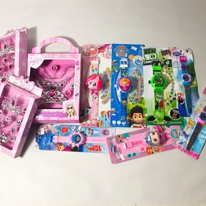 Lote anterior: Diez Relojes Infantiles y Tres Kits de Joyería para Niña