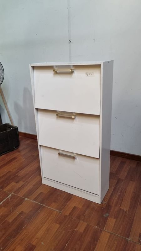 Zapatera 3 Puertas en Madera