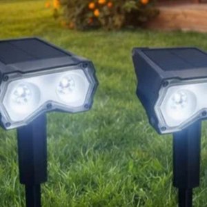 Juego de 2 Focos Solares LED Brillanfire con Sensor, Luz Blanca, Nuevos en Caja - imagen 2