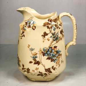 Jarra de Porcelana Beige con Diseño Floral - 30 cm - imagen 4