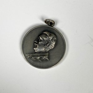 Lote anterior: Medalla de Plata "Socio Mutualista Batlle" - Socio Fundador 1934-1970