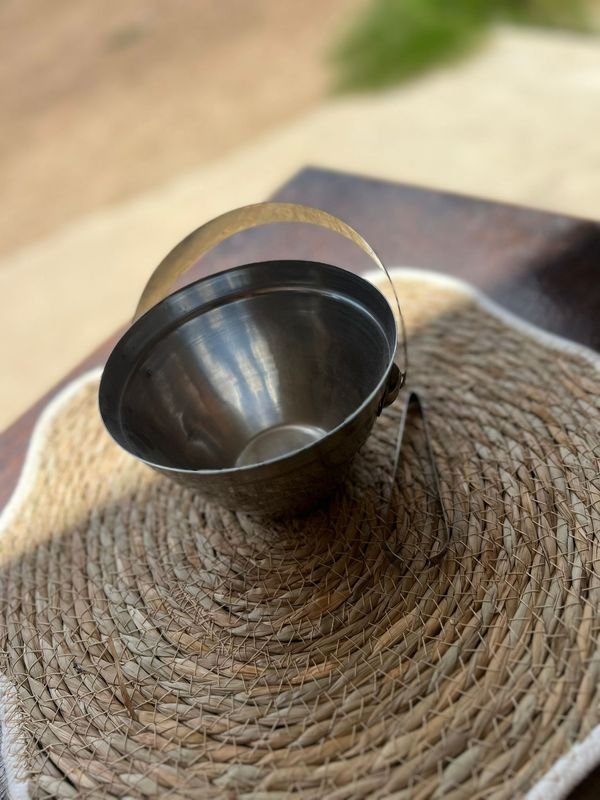 Set de mesa con taza y cuchara de plata - imagen 2