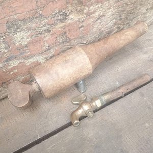 Antiguas Canillas de Madera y Bronce de Tonel y Barrica - imagen 2