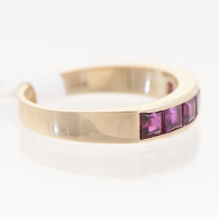 Anillo de oro con rubíes carré - imagen 2