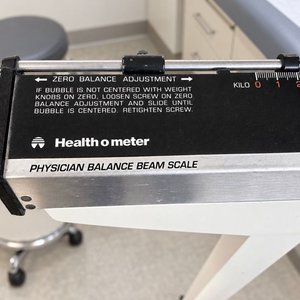 Balanza Médica Mecánica Health o meter Physician Balance Beam Scale con Pesas - imagen 2