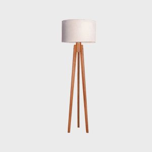 Lote siguiente: Lámpara de Pie Trippé en Cedro Natural con Cúpula Tejida - Made in Brasil