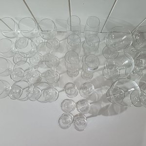 Juego de Cristalería Incompleto: 30 Copas Variadas - imagen 2