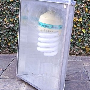 Lote anterior: Reflector Rectangular para Exteriores con Bombilla Espiral