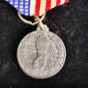 Medalla de Estados Unidos con Estuche y Cinta Tricolor - imagen 3
