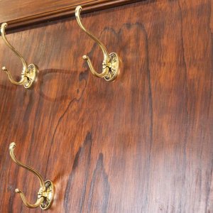 Panel Recibidor de Madera con Perchas y Paragüero de Bronce - imagen 3