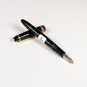 Pluma Fuente Mont Blanc Oro 14k Negra y Dorada - imagen 2