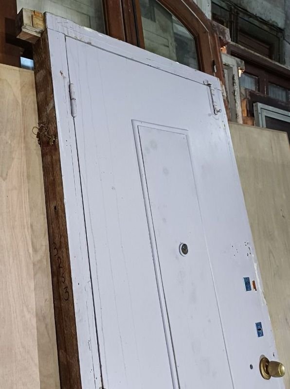 Puerta de ingreso con marco en pinotea - imagen 3