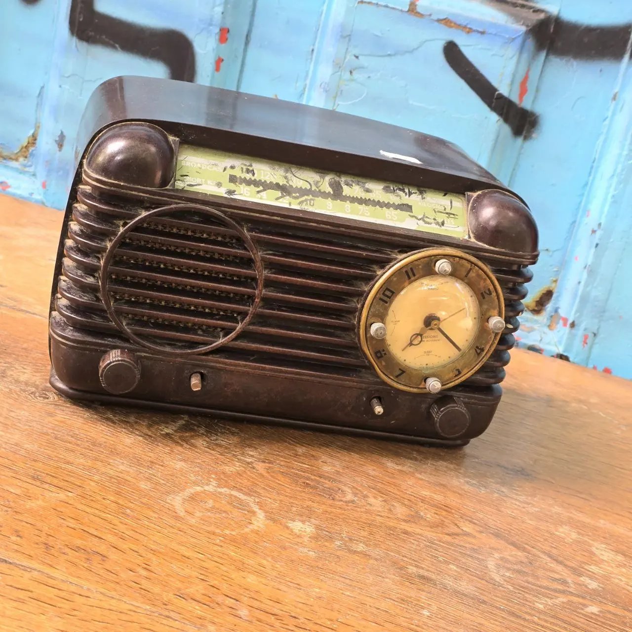 Item lote-03-radio-despertador-valvular-no-se-probo - Image 0