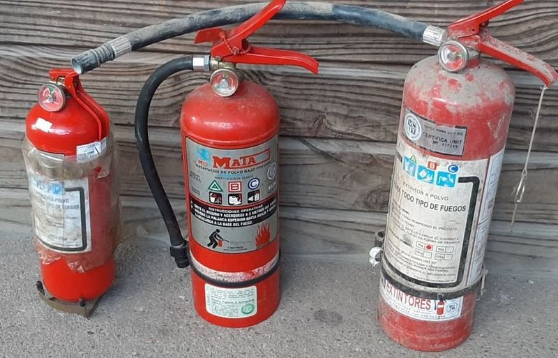 Extintores de incendios recargables de 1-2 y 4 kg - imagen 3