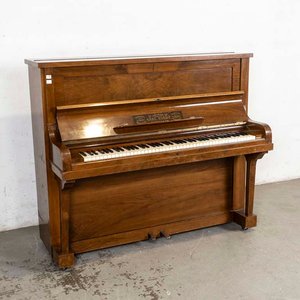 Lote siguiente: Piano Vertical Carl Hardt Stuttgart - Madera y Lustre con Detalles