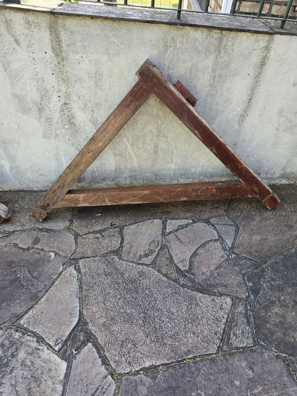 Escuadra para armar techo de madera - imagen 1