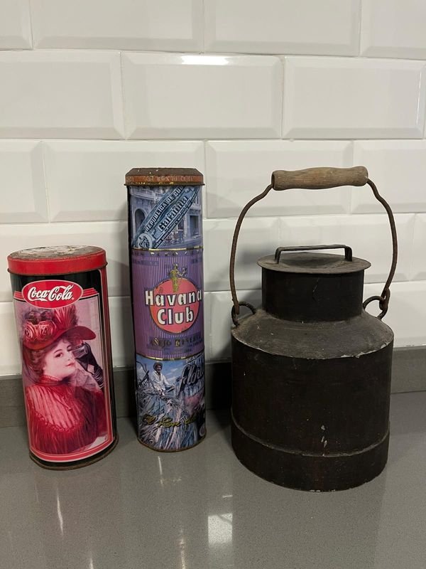 Lote de Latas Decorativas y Tacho Metálico Estilo Vintage
