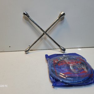 Llave Cruz y Linga de Remolque para Vehículos - imagen 2