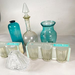 Lote de 10 piezas: Vasos, florero, frasco, jarra y botellón - imagen 2