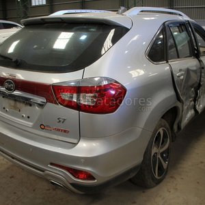 Camioneta BYD S7 SUV Gris Plata - imagen 2