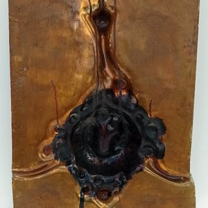 Águeda Dicancro Obra Abstracta en Vitrofusión con Relieves y Tonos Espejados - imagen 14