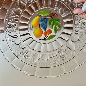 Centro de Vidrio con Frutas en Relieve y Pintura - 32cm - imagen 1