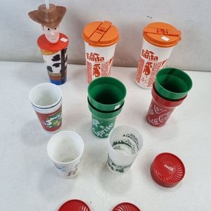 L 372 - Varias Unidades - Surtido de vasos y tapas promocionales de bebidas, ideal para coleccionistas o uso cotidiano (Lote De Varias Unidades) - imagen 3